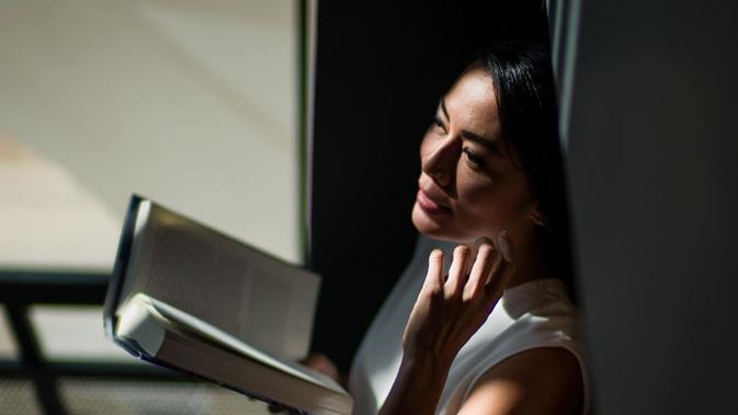 Dewi Lestari. (Foto: Instagram @deelestari)
