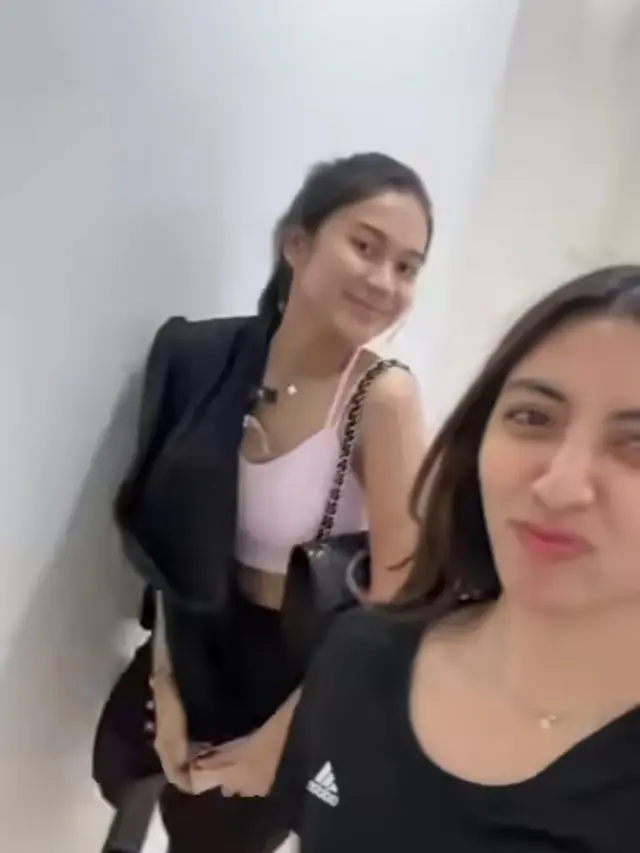 Azizah Salsha Nge-gym