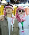 Penyanyi yang juga anggota DPR, Mulan Jameela membagikan kabar bahagia. Melalui akun instagramnya, istri Ahmad Dhani itu membagikan kabar putranya mendapatkan beasiswa kuliah ke luar negeri. Selama ini jarang tersorot, potretnya Daffy anak kedua Mulan yang ganteng dan berprestasi. [Instagram/mulanjameela1]