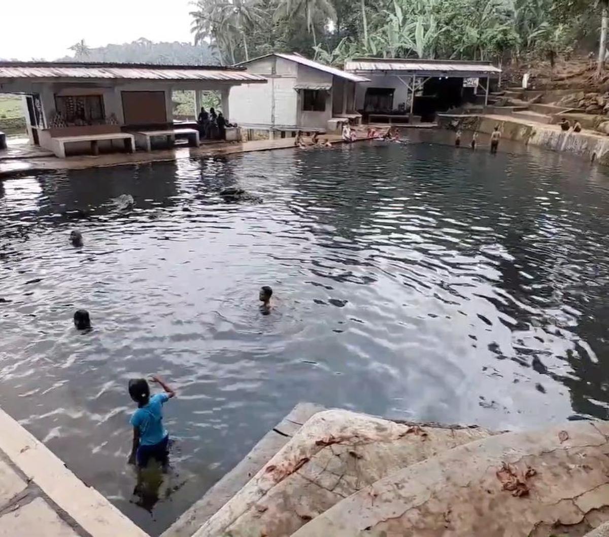 Dari asal usulnya, kerajaan ini berdiri di abad ke-1, atau sekira tahun 130 sampai 365 masehi. Walau begitu, masih perlu penelitian sejarah guna membuktikan kebenarannya. Ini juga untuk membuktikan situs-situs yang ada di pemandian tersebut benar-benar pe