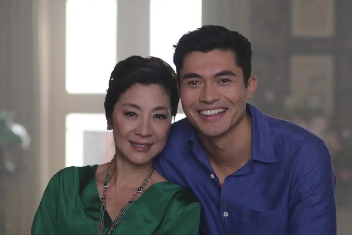 Michelle Yeoh dan Henry Golding dalam Crazy Rich Asians (Instagram/ michelleyeoh_official)