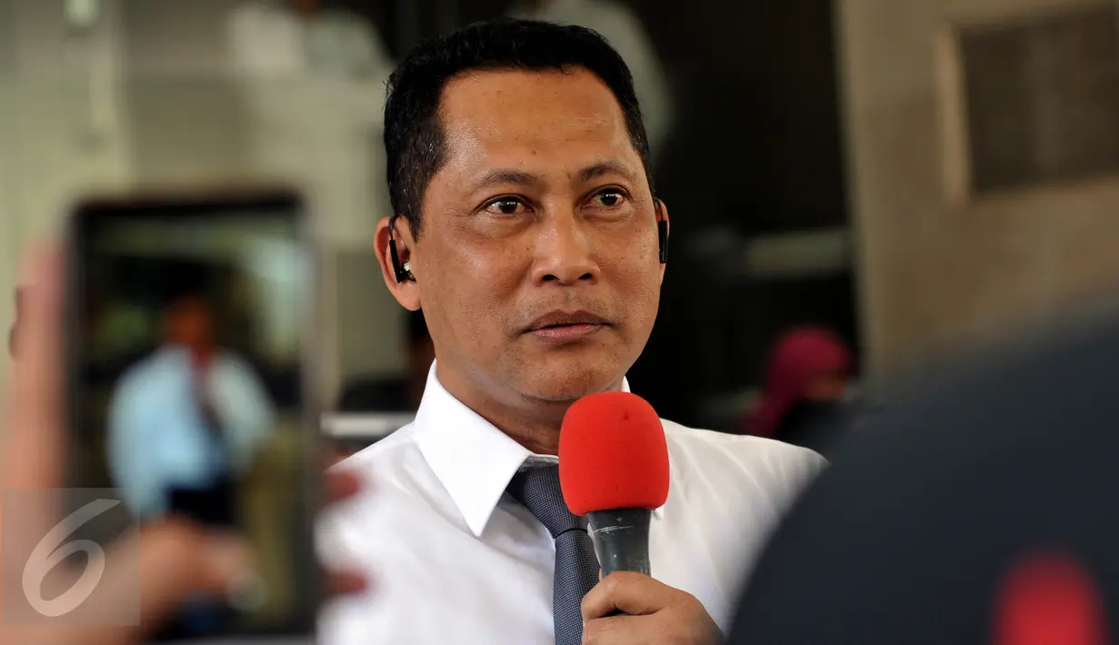 Kabareskrim Komjen Pol Budi Waseso saat memberi keterangan di Mabes Polri, Jakarta, Rabu (2/9/2015). Pria yang akrab disapa Buwas itu mengaku belum mengetahui mengenai informasi bahwa dirinya akan dicopot. (Liputan6.com/Johan Tallo)