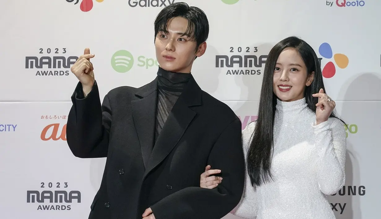 <p>Hwang Minhyun dan Kim So Hyun reuni lagi setelah mereka membintangi drakor genre romansa berjudul My Lovely Liar pada Juli 2023. (Foto: AP Photo/Toru Hanai)</p>
