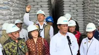 Momen Dirut Bulog Tegur Suara Berisik Saat Mentan Bicara