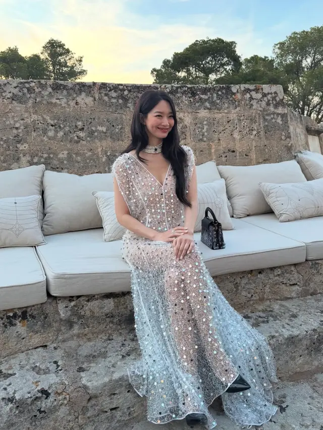 Tampilan Elegan Glamor Shin Min Ah di Acara Louis Vuitton. [@illusomina]