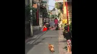 Halangi jalan, bule di Bali digilas skuter. (Facebook Bo Gerster)