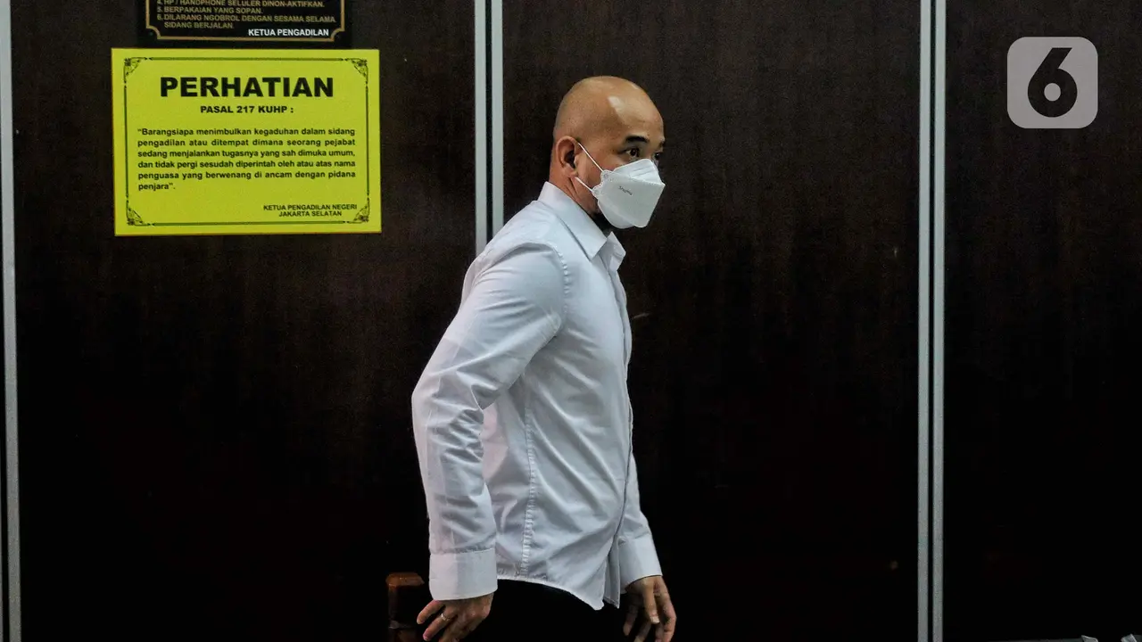 Majelis Hakim Tolak eksepsi atau nota keberatan Baiquni Wibow