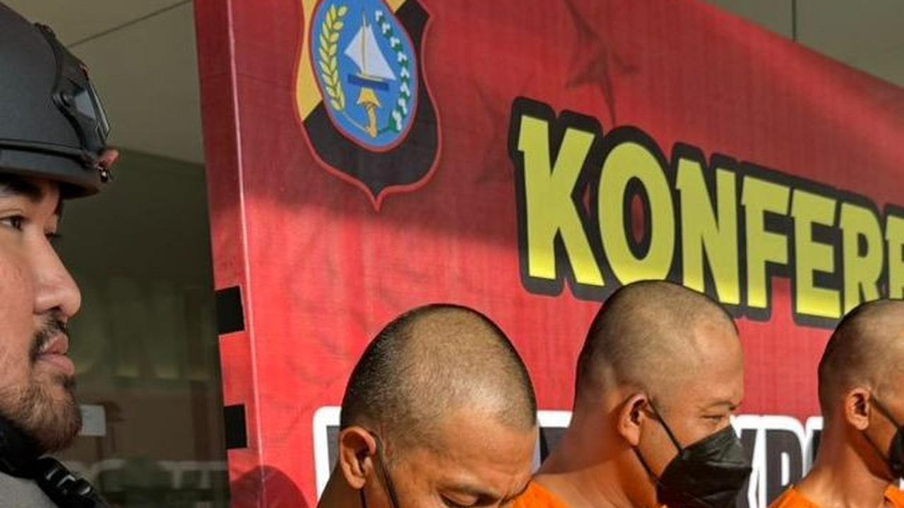 Contoh Teks Anekdot Lucu Beserta Strukturnya: Kaos dan Tahanan KPK