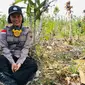 Bripda Indah, Srikandi dari Batas Negeri Berjuang Memadamkan Api (Liputan6.com/Aceng Mukaram)