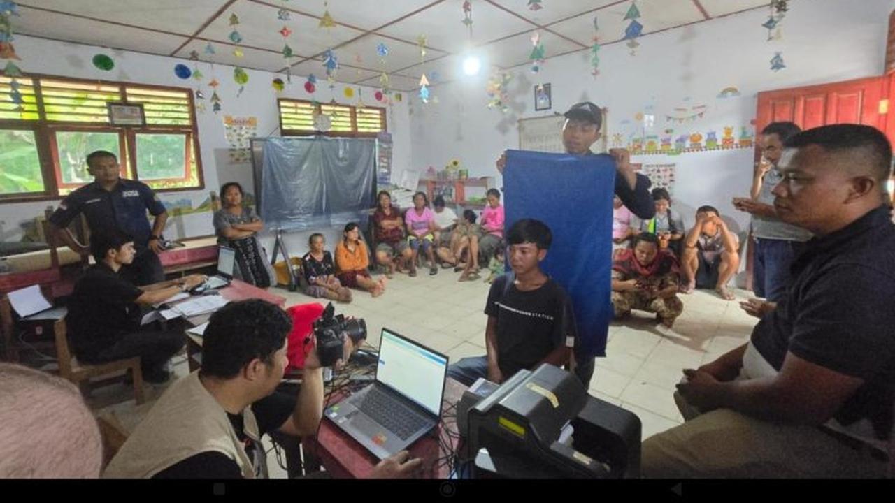 Dukcapil Bergerak Cepat, Kirim Tim Layanan Dokumen ke Daerah Terdampak Bencana