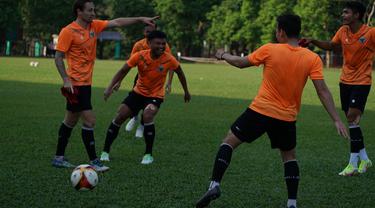 Timnas Indonesia U-23 berlatih di Vietnam. (PSSI).