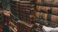 Ilustrasi masa lalu, sejarah. (Photo by Darran Shen on Unsplash)
