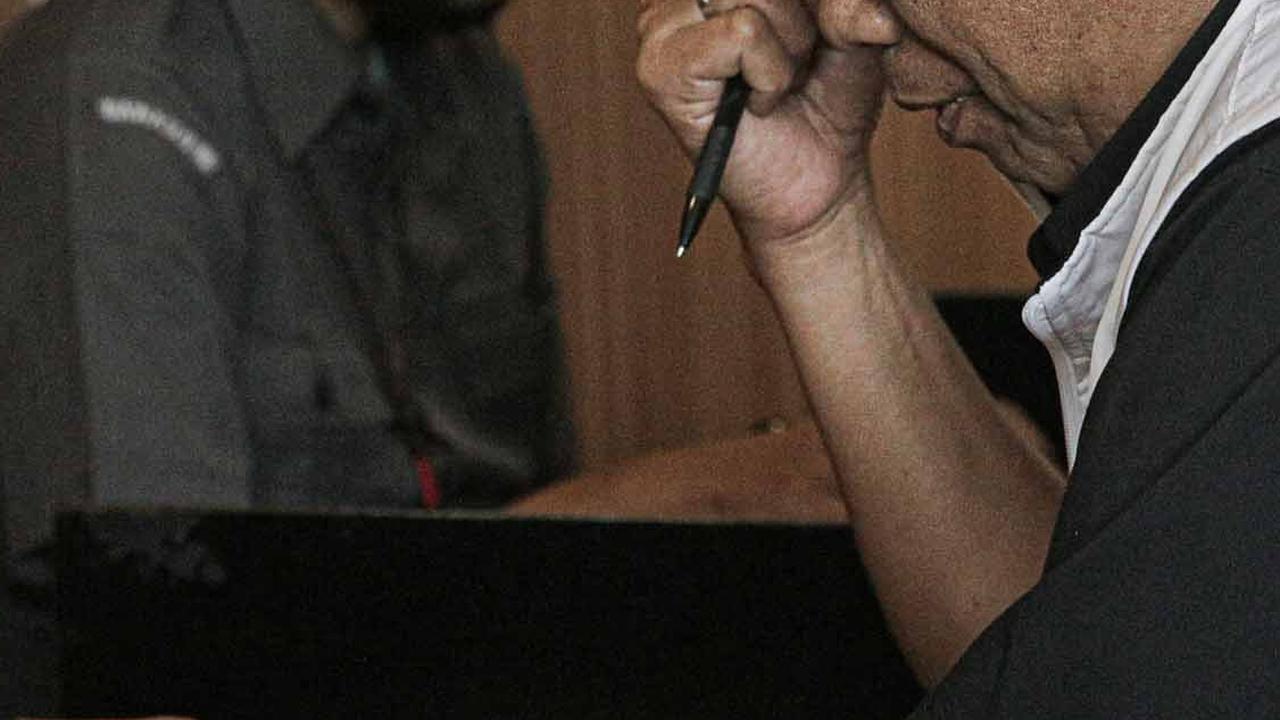 Ifdhal Kasim memaparkan ada tiga dugaan pelanggaran yang dilaporkan. <br>( Foto Liputan6.com / Faizal Fanani )<br>