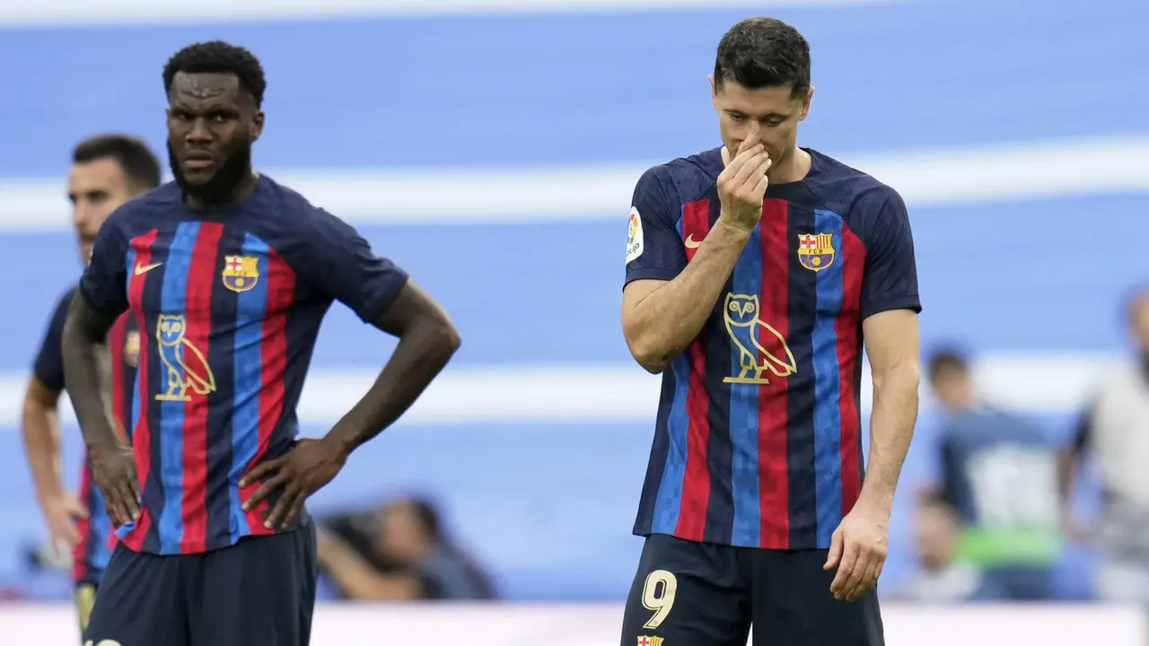 Foto: Barcelona Keok dari Real Madrid di Laga El Clasico Perdana Robert Lewandowski
