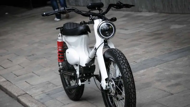 Honda Cub tenaga listrik