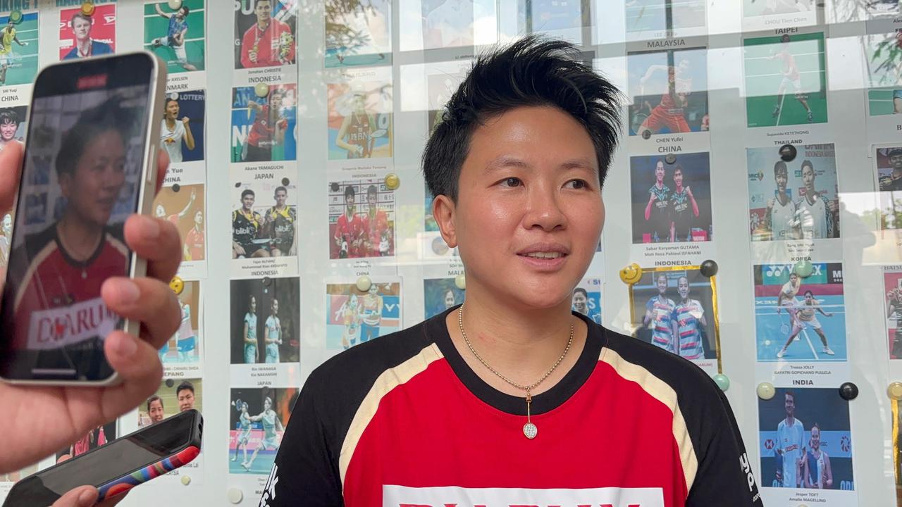 Dukung Pengembangan Bulu Tangkis, HSBC Libatkan Nasabah Berlatih dengan Liliyana Natsir