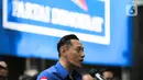 Ketua Umum Partai Demokrat Agus Harimurti Yudhoyono (AHY) menyoroti sejumlah isu politik terbaru dalam jumpa pers awal tahun di DPP Partai Demokrat, Jakarta, Kamis (12/1/2023). AHY berharap tahapan pemilu bisa berjalan dengan lancar hingga 2024. Dia juga meminta agar KPU dan Bawaslu bisa menjalankan amanah sebagai penyelenggara pemilu dengan independen dan netral. (Liputan6.com/Faizal Fanani)