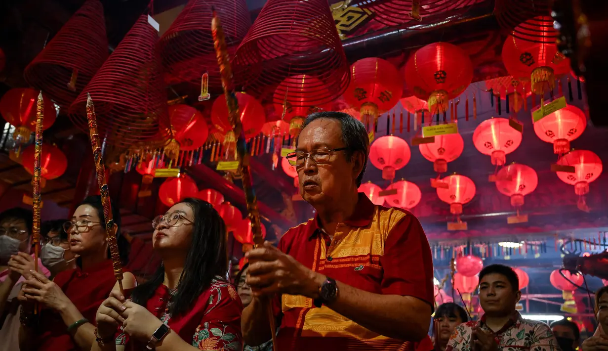 Untuk diketahui, Kelenteng Hong San Koo Tee juga terdapat puluhan rupang yang berusia tua. Bahkan sampai ratusan tahun. (JUNI KRISWANTO/AFP)