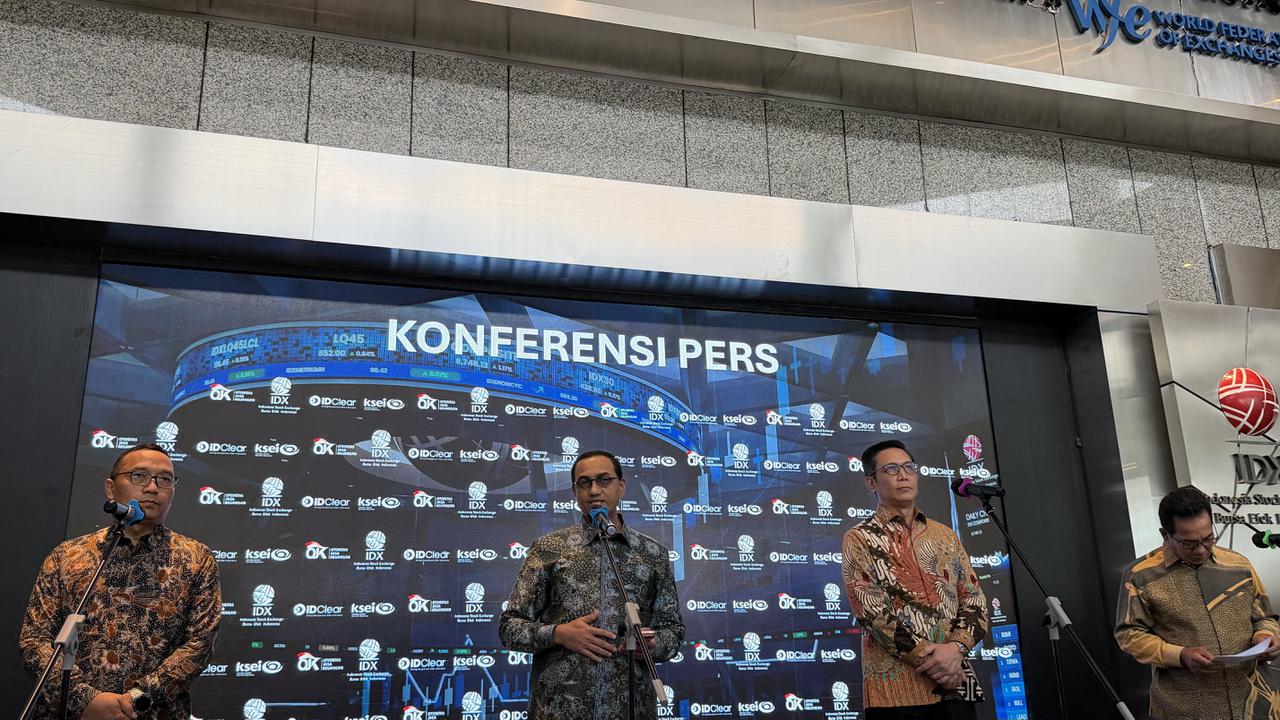 Kepala Eksekutif Pengawas Pasar Modal, Keuangan Derivatif dan Bursa Karbon OJK, Hasan Fawzi, Rabu (13/5/2026). (Foto: Liputan6.com/Tira Santia)