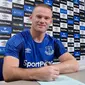 Wayne Rooney meninggalkan Manchester United (MU) dan menandatangani kontrak dua musim bersama Everton. (Twitter)