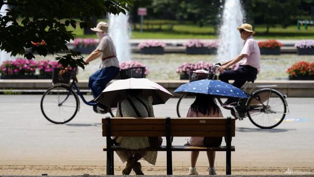 Gelombang panas melanda Jepang pada musim hujan 2024. (AP/Eugene Hoshiko)