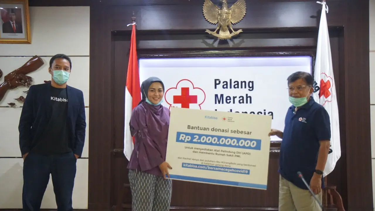 Ketua Palang Merah Indonesia (PMI) Jusuf kalla menerima langsung dana donasi dari Kitabisa, sebesar Rp 2 miliar.