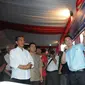 Jokowi kunjungi pabrik Metro Kapsul. (Herman Zakharia/Liputan6.com)