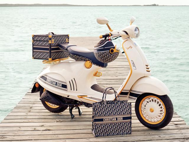 Super Stylish Vespa Lahirkan Seri Terbaru Yang Berkolaborasi Dengan Christian Dior Fashion Fimela Com