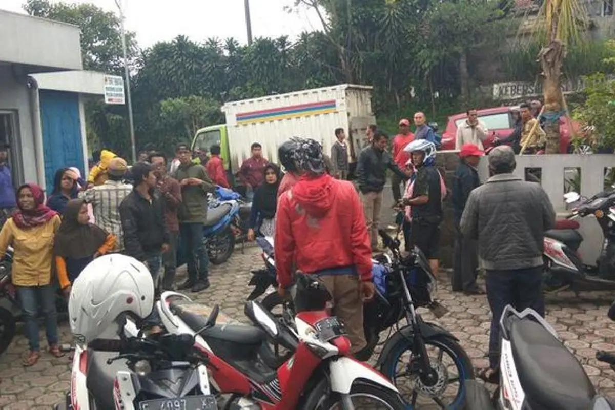 [bintang] Aksi Bakar-bakaran di Puncak Bukan Kerusuhan, Lalu?