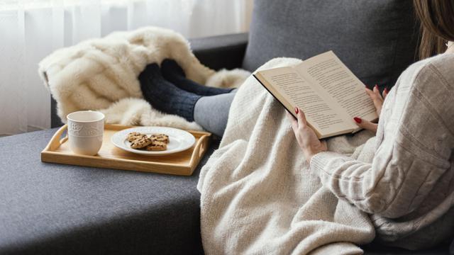 Ilustrasi membaca buku, teks autobiografi diri sendiri