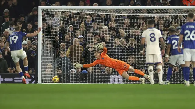 Penyerang Ipswich Town Liam Delap menjebol gawang Chelsea di Portman Road, Selasa (31/12/2024). (c) AP Photo/Richard Pelham