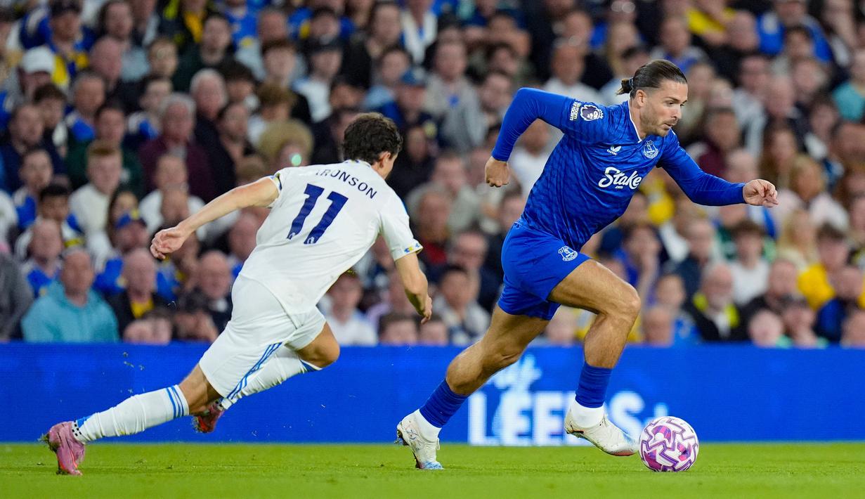 Seperti diketahui, Grealish diboyong menuju Everton pada bursa transfer musim ini dengan status pinjaman dari Manchester City. (AP Photo/PA/Danny Lawson)