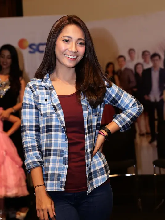 Bermain bareng dengan Rizky Nazar ini yang ketiga kalinya. Ia bertemu pertama dalam sinetron 'Pesantren & Rock n' Roll' (2013). Tahun 2014, ia kembali berduet dalam sinetron 'Tiba Tiba Cinta'. (Andy Masela/Bintang.com)