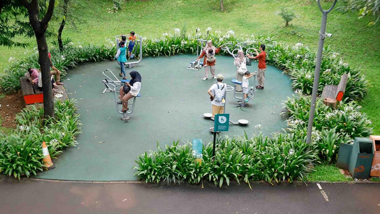 FOTO: Serunya Mengisi Libur Akhir Pekan di Tebet Eco Park