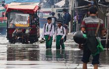 FOTO: Banjir Rob Kembali Rendam Jakarta Utara, Ketinggian Air Capai 80 Cm