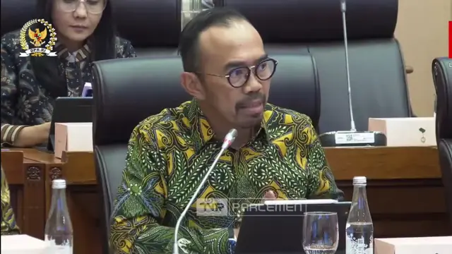 Direktur Utama Pertamina Patra Niaga, Riva Siahaan saat Rapat Dengar Pendapat dengan Komisi XII DPR RI, Kamis (20/2/2025). (Foto: tangkapan layar/Arief RH)