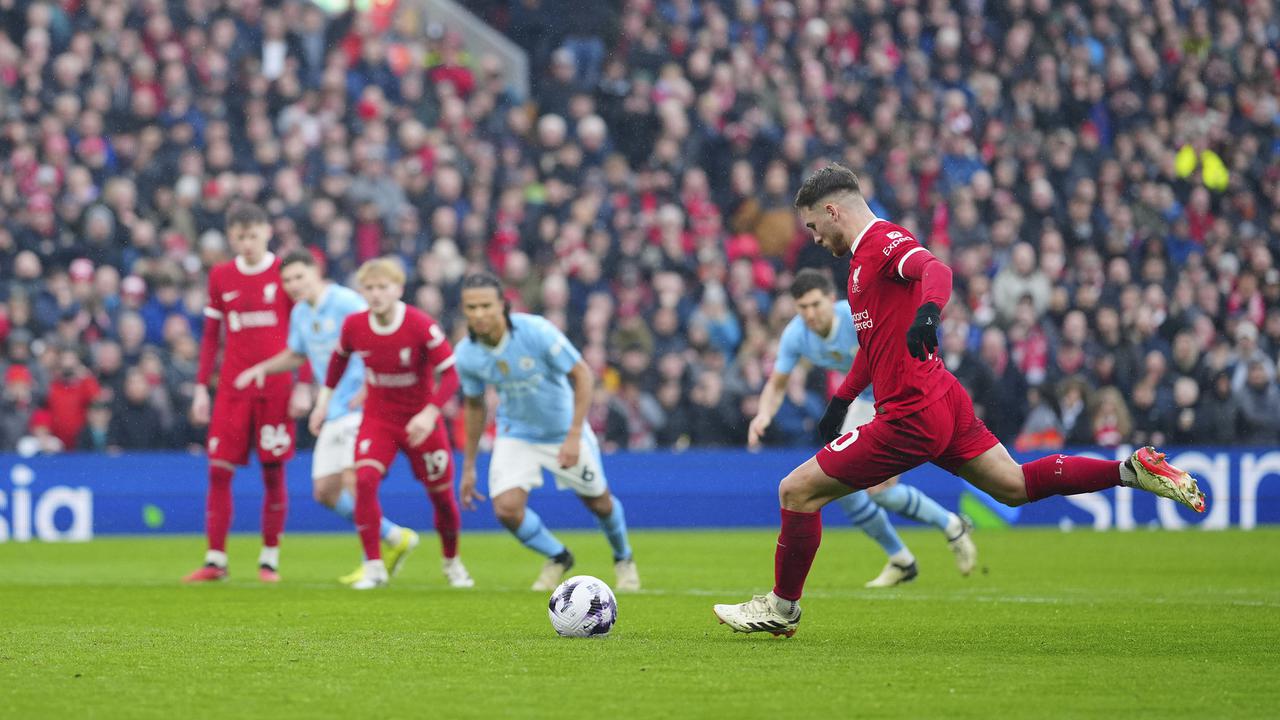 Foto: Nathan Ake Blunder, Man City Harus Puas Ditahan Imbang Liverpool di Liga Inggris