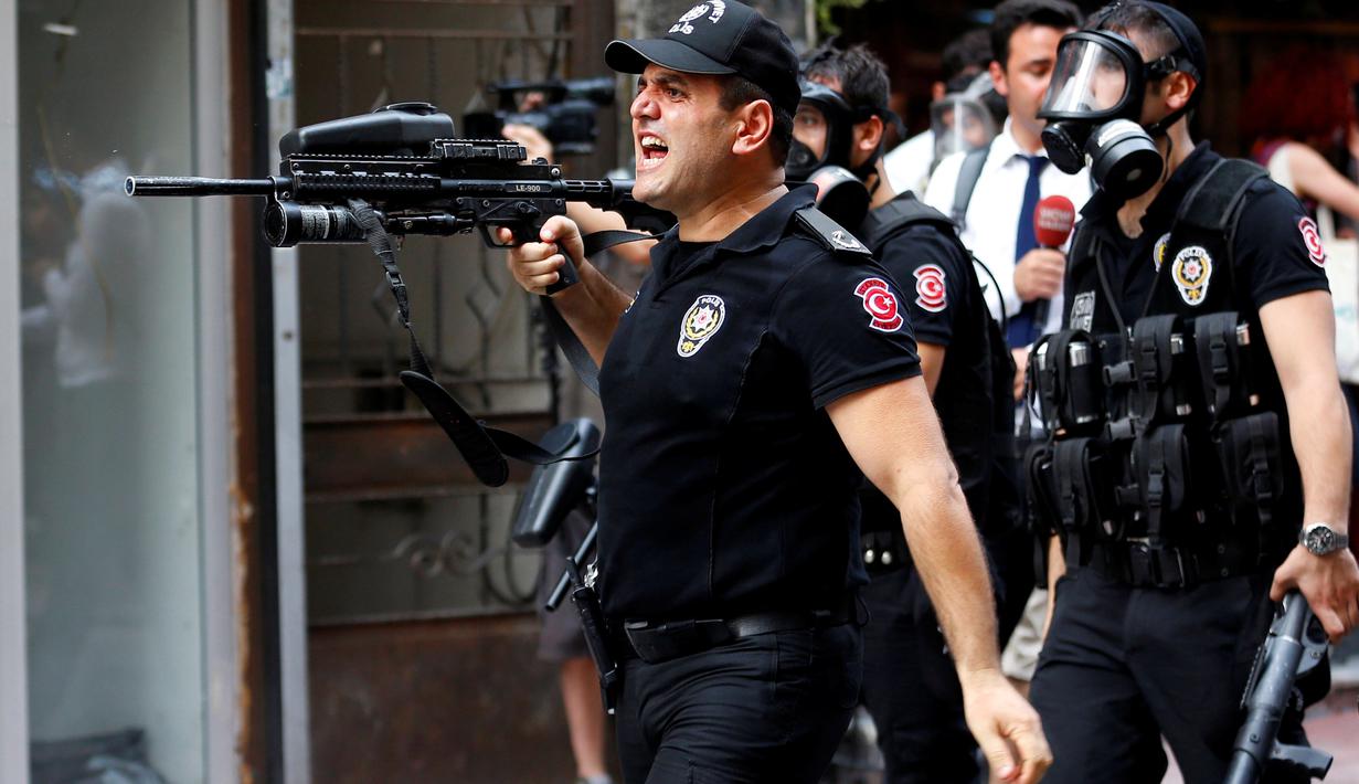 Polisi Turki Bubarkan Pertemuan Gay Di Istanbul Foto Liputan6 Com