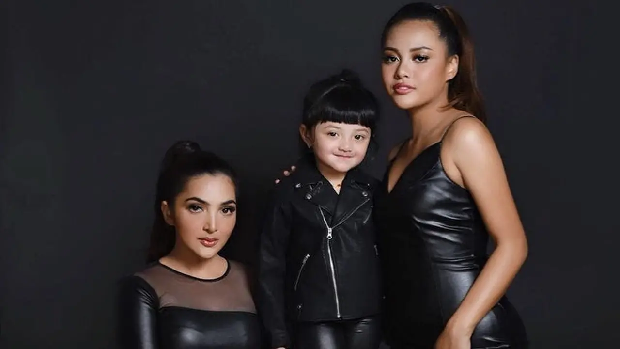 Ashanty dan Anak-Anaknya