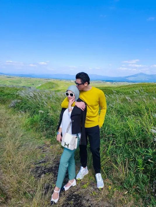 Duh, bikin meringis nggak sih liat harganya? Bagaimana menurutmu, Sahabat Fimela? [@princessyahrini]