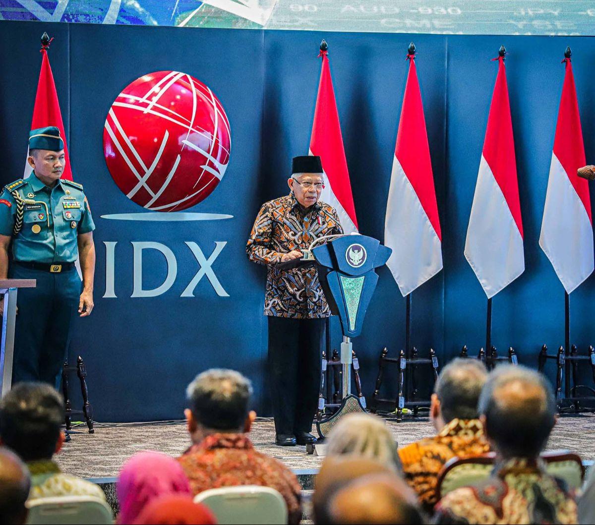 Wakil Presiden (Wapres) Ma’ruf Amin menghadiri Pembukaan Perdagangan Bursa Efek Indonesia (BEI) Tahun 2024 di Gedung BEI, Jalan Jenderal Sudirman, Jakarta, Selasa (2/1/2024). Pada kesempatan tersebut, Wapres Ma'ruf Amin memaparkan tiga strategi untuk me