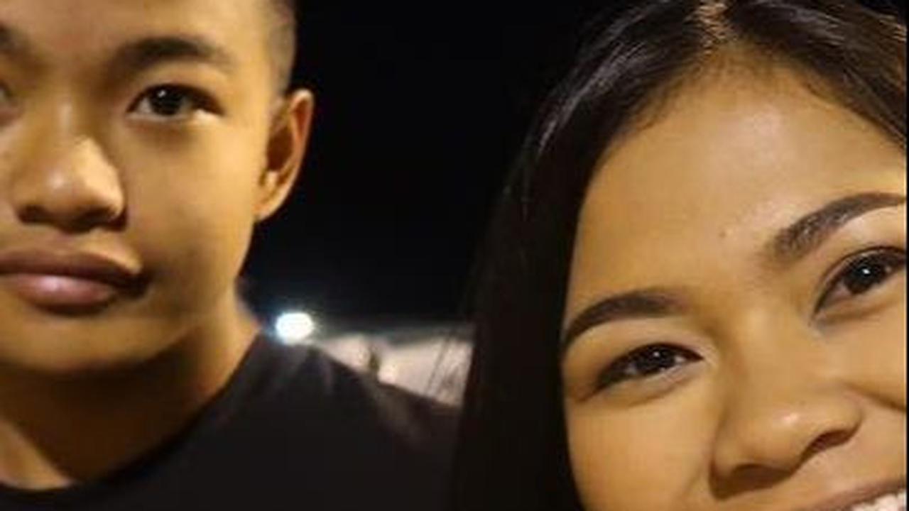 Jhony dan Liana tumbuh sebagai saudara dekat. Liana juga rutin memberikan ucapan ulang tahun untuk sang adik.
