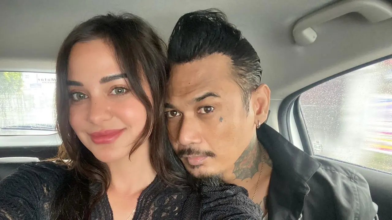 Bebas Hari Ini, Jerinx SID Disambut Istri dan Para Sahabat. (instagram.com/ncdpapl)