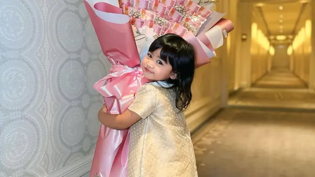 Potret Ria Ricis dinner romantis dengan Moana