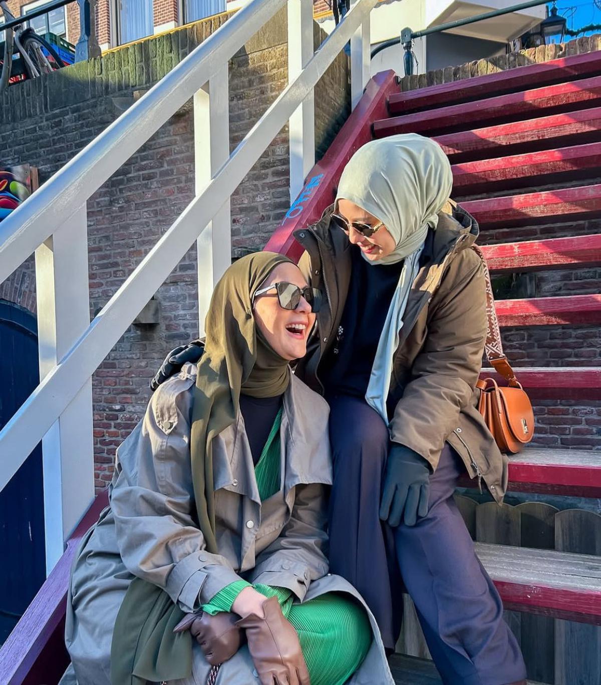 7 Potret Liburan Paula Verhoeven dan Tya Ariestya di Belanda, Netizen Sebut Pertemanan Kompak