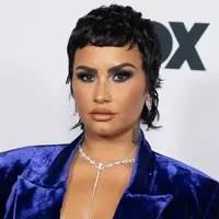 Demi Lovato terlihat tiba di iHeartRadio Music Awards 2021 pada 27 Mei 2021 di Los Angeles, California. (EMMA MCINTYRE / GETTY IMAGES NORTH AMERICA / GETTY IMAGES VIA AFP)