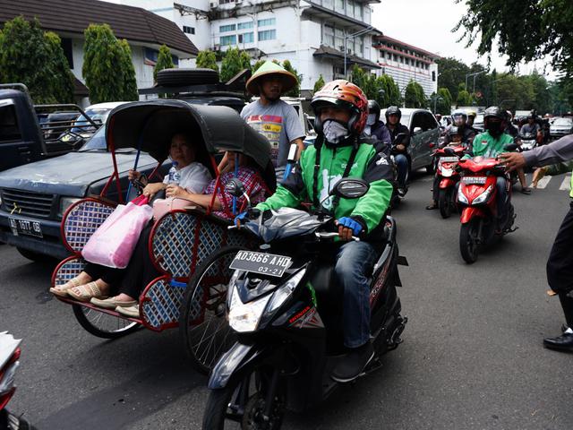 Mengenal Sopir Go Jek Dari Mantan Pns Hingga Ibu Rumah Tangga Tekno Liputan6 Com