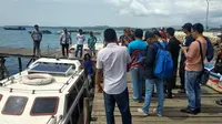 Transportasi laut jadi moda transportasi alternatif di Morotai saat penerbangan terganggu erupsi.