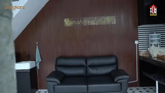 Rumah almarhum Ameer Azzikra dan Nadzira