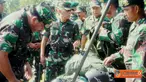 Citizen6, Depok: Pada kesempatan yang sama Panglima TNI juga mengecek kesiapan alat peralatan yang digunakan oleh prajurit PPRC TNI serta meresmikan Gedung PPRC TNI. (Pengirim: Badarudin Bakri)